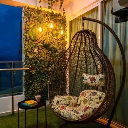 2R1B/Seaview Tropical /1~8Pax/Gurney Mansion One Apartment George Town Exterior photo