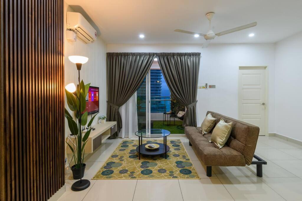 2r1b/seaview Tropical /1~8pax/gurney Mansion One George Town