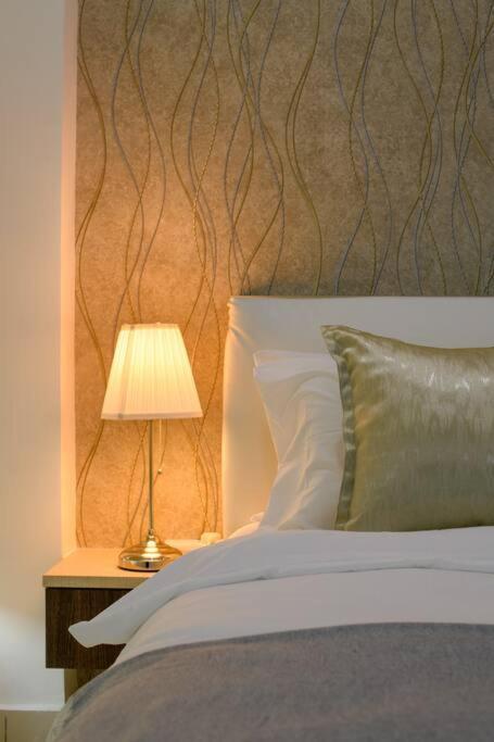 Apartment 2r1b/seaview Tropical /1~8pax/gurney Mansion One George Town