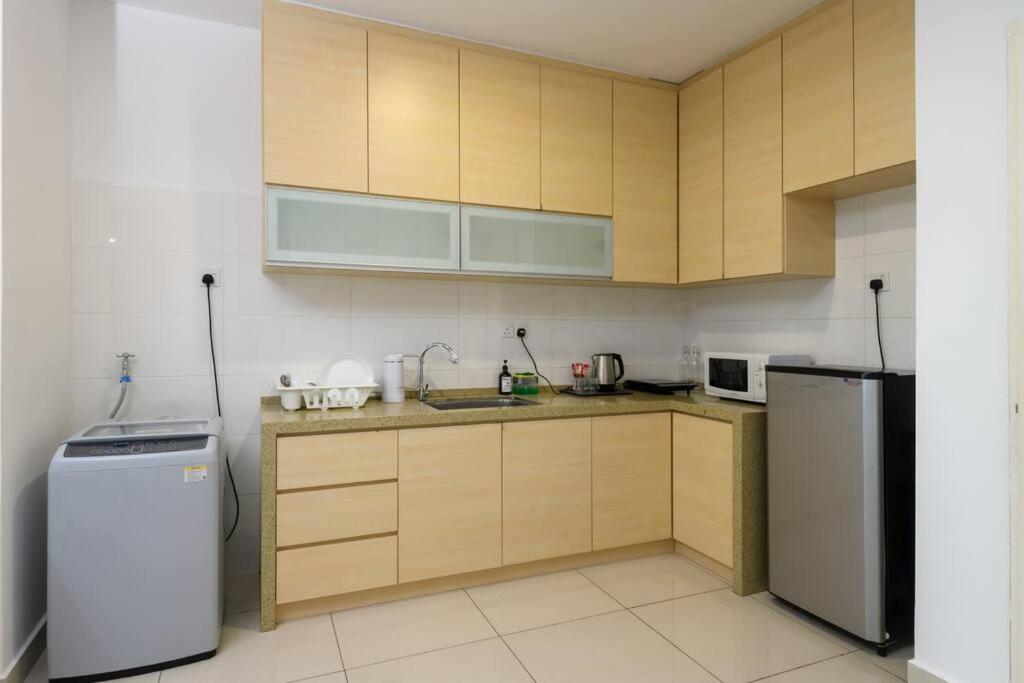 2r1b/seaview Tropical /1~8pax/gurney Mansion One Apartment George Town